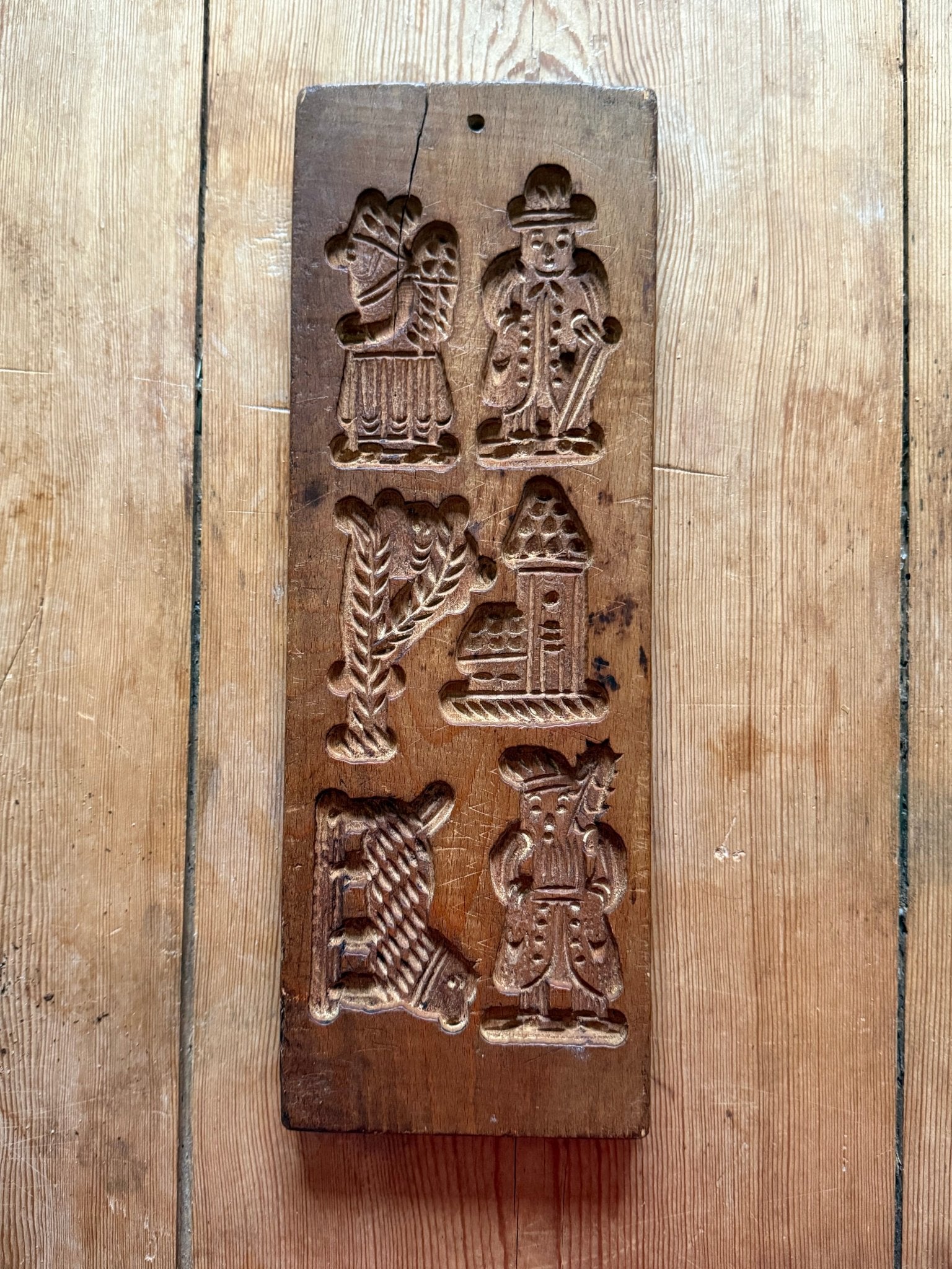 Belgian Boulangerie Cookie Mold —  Carved Wooden Menagerie of Animals